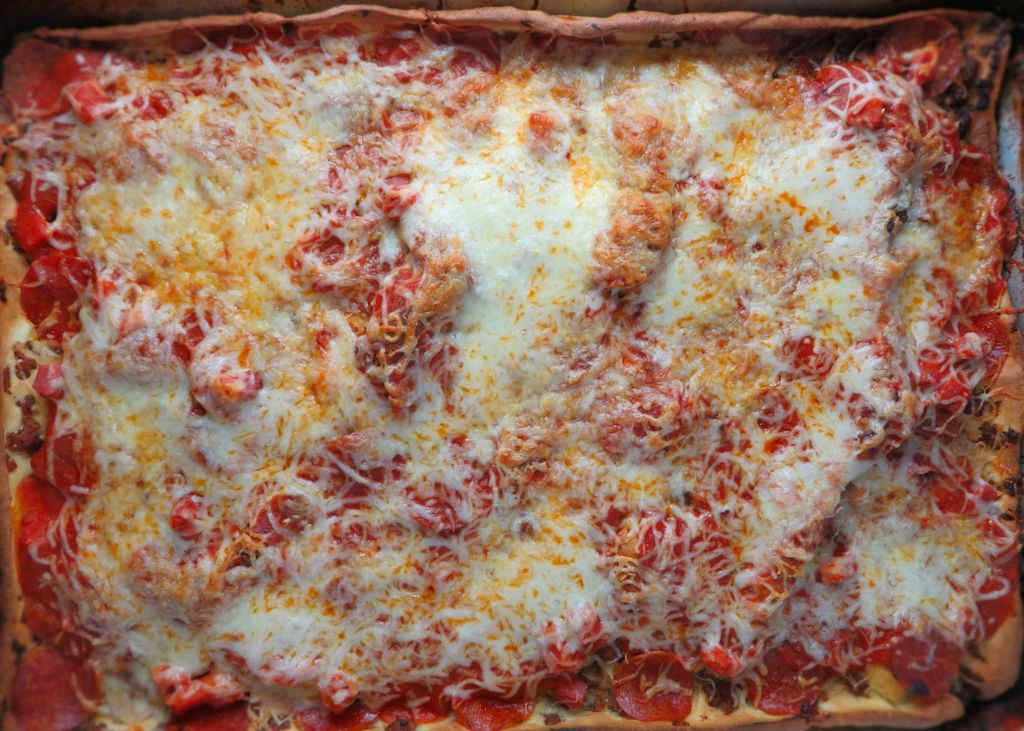 Cafeteria-Style Pizza
