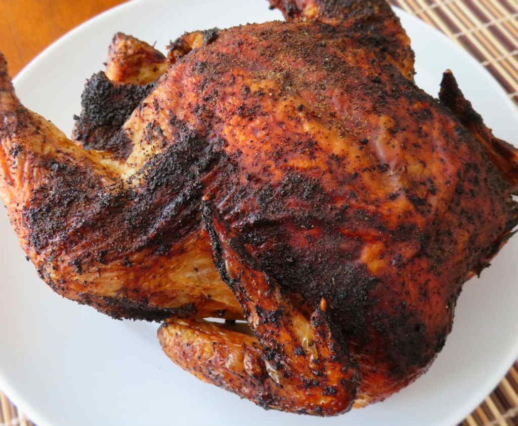 https://www.lifesatomato.com/wp-content/uploads/2022/08/Famous-Daves-Country-Roast-Chicken-on-the-Char-Broil-Big-Easy.jpg