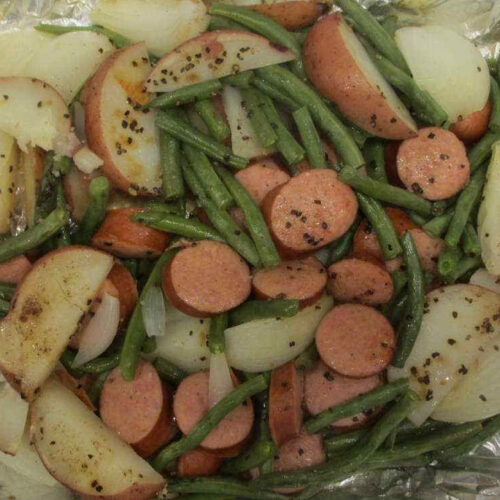 Grilled Sausage with Potatoes and Green Beans