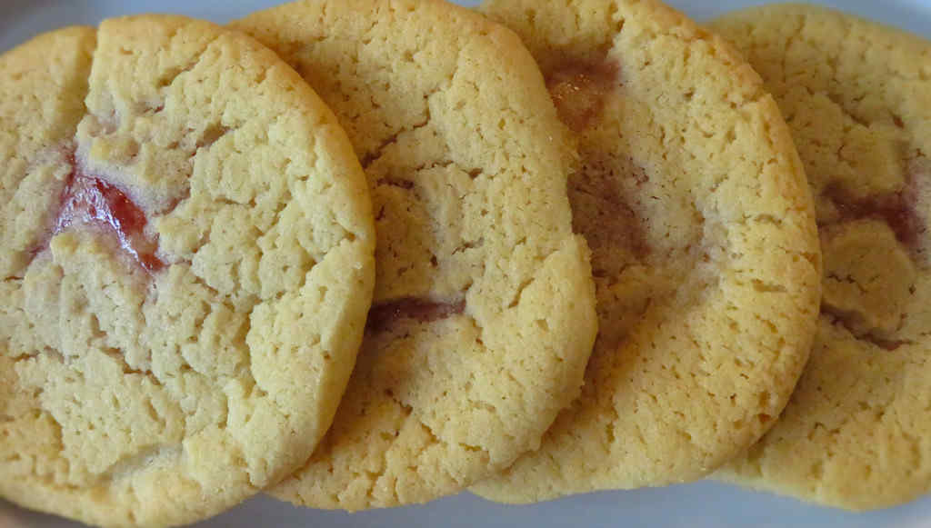 Quick Fix Strawberry Sugar Cookies