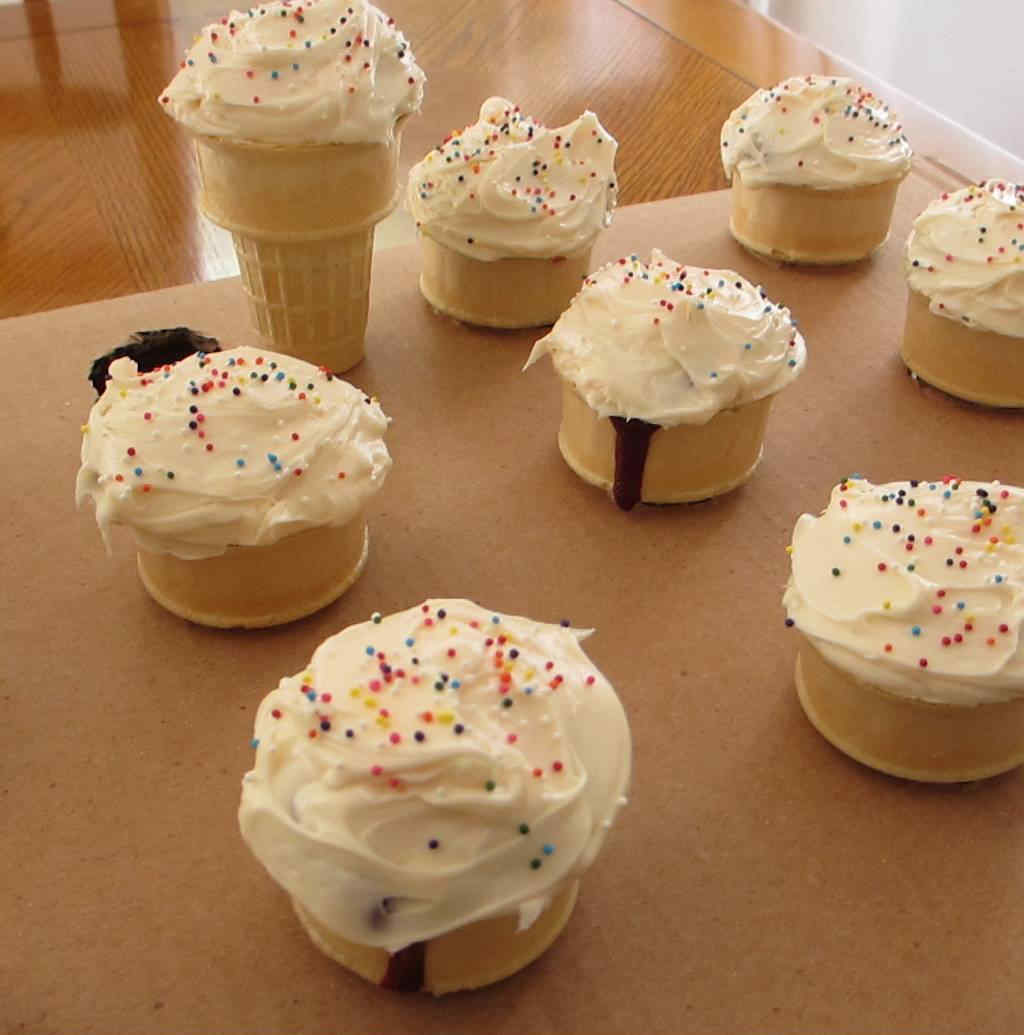 Red Velvet Ice Cream Cone Cupcakes