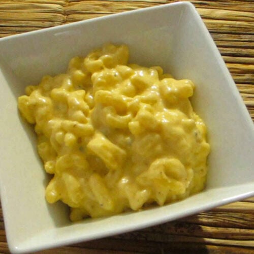 Roasted Garlic and Thyme Mac-and-Cheese