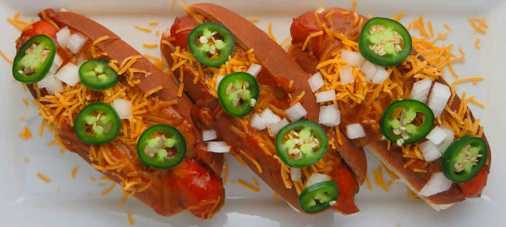 Slow Cooker Chili Dogs