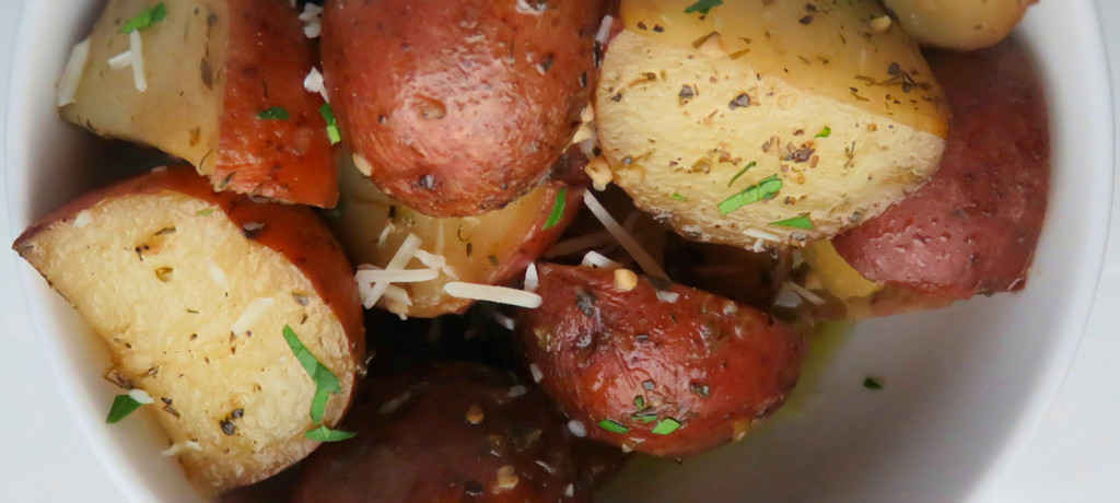 Slow Cooker Garlic Parmesan Potatoes