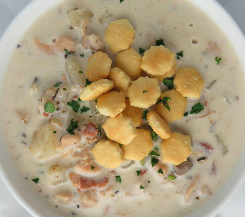 Slow Cooker New England Clam Chowder