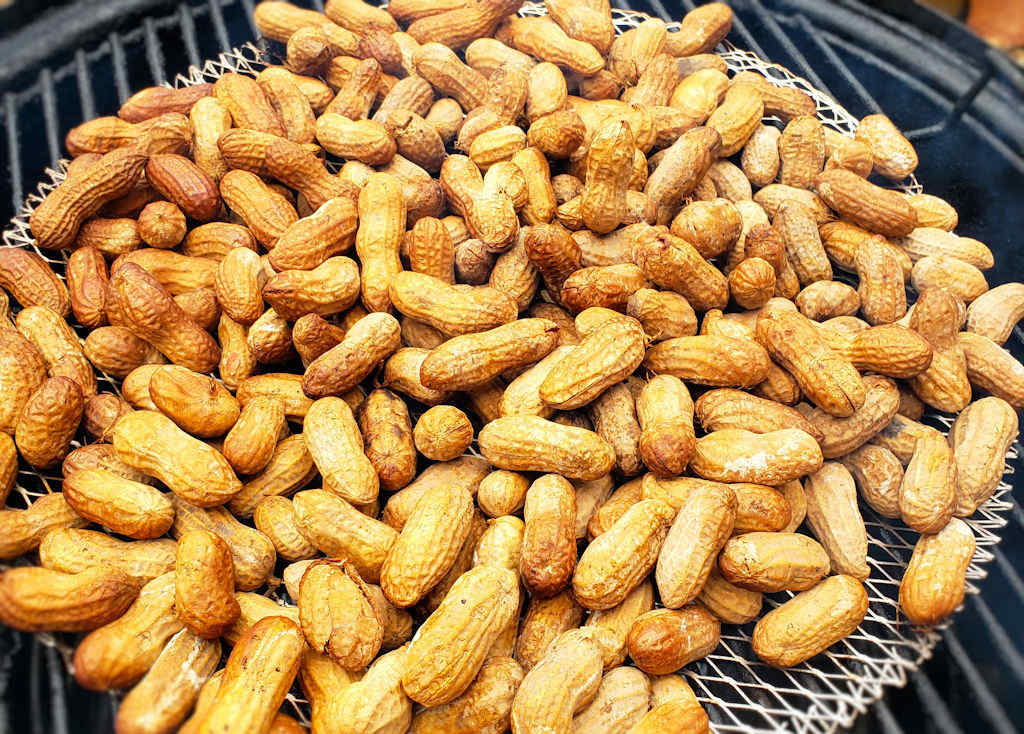 Smoked Peanuts in the Shell