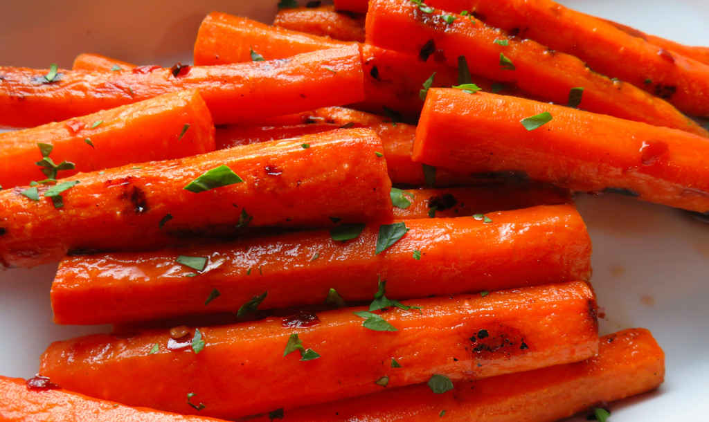 Spicy Cranberry Glazed Carrots