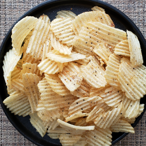Quick Fix Salt Pepper and Garlic Potato Chips